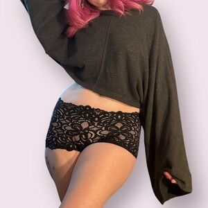 PrettyLittleThing grey cropped relaxed fit sweatshirt